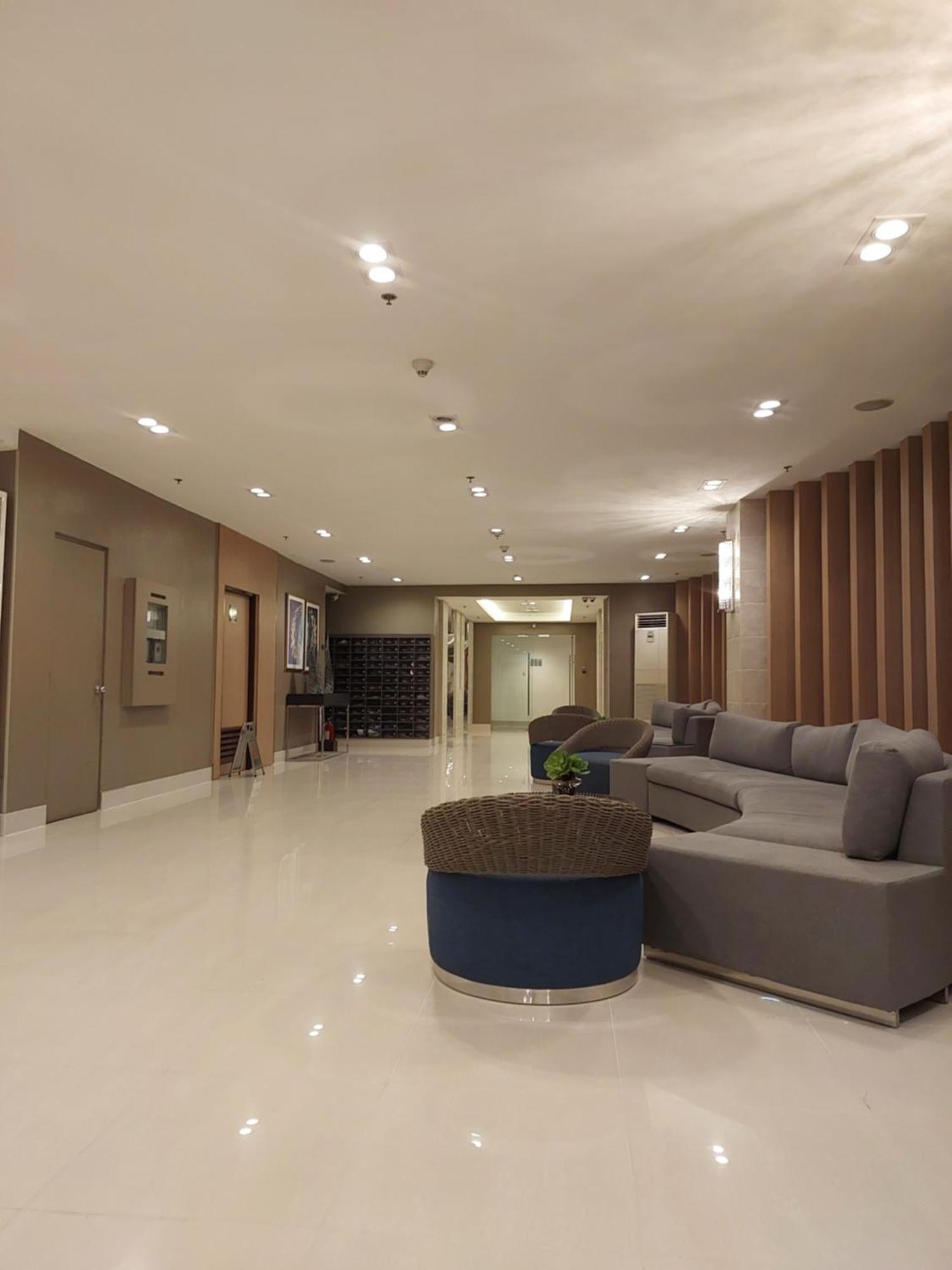 Sea Residences Moa Jaylord Place Manila Exterior photo