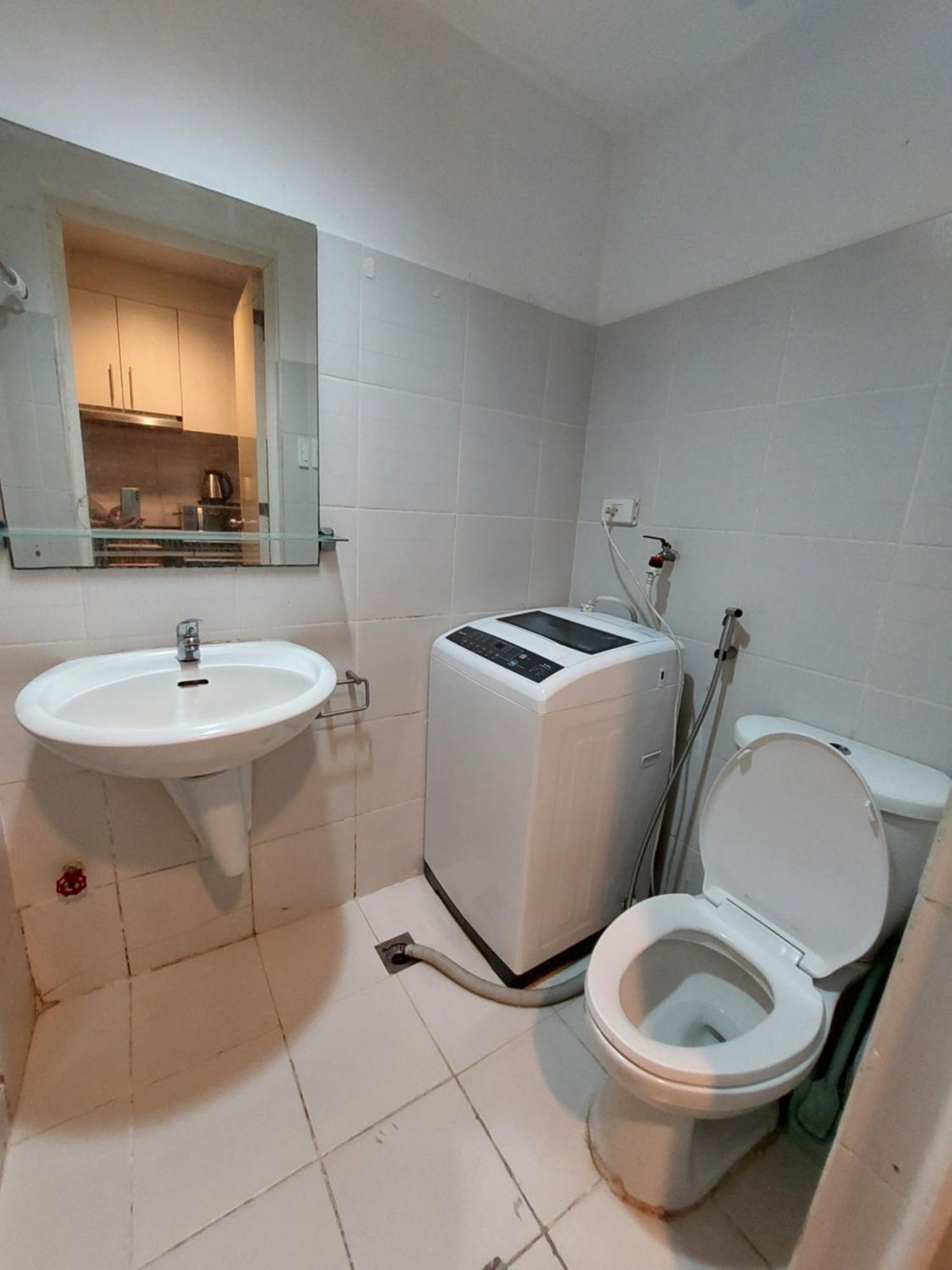 Sea Residences Moa Jaylord Place Manila Exterior photo
